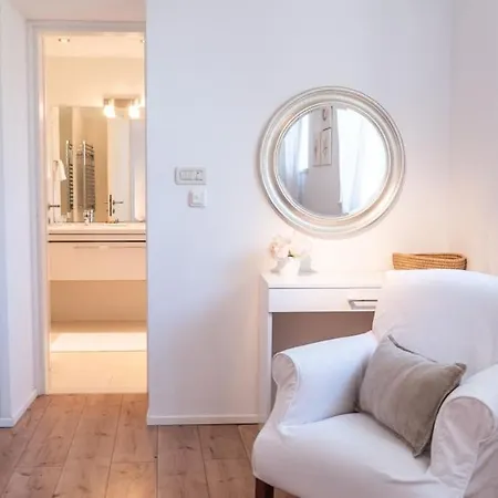 فيلة Luxury With Large Rooftop Terrace And Pool هفار