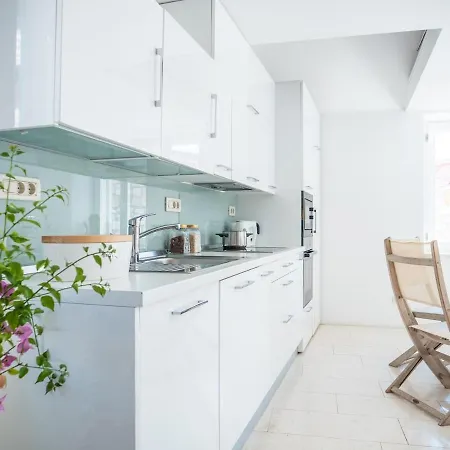 Luxury With Large Rooftop Terrace And Pool فيلة *
