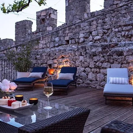 فيلة Luxury With Large Rooftop Terrace And Pool *